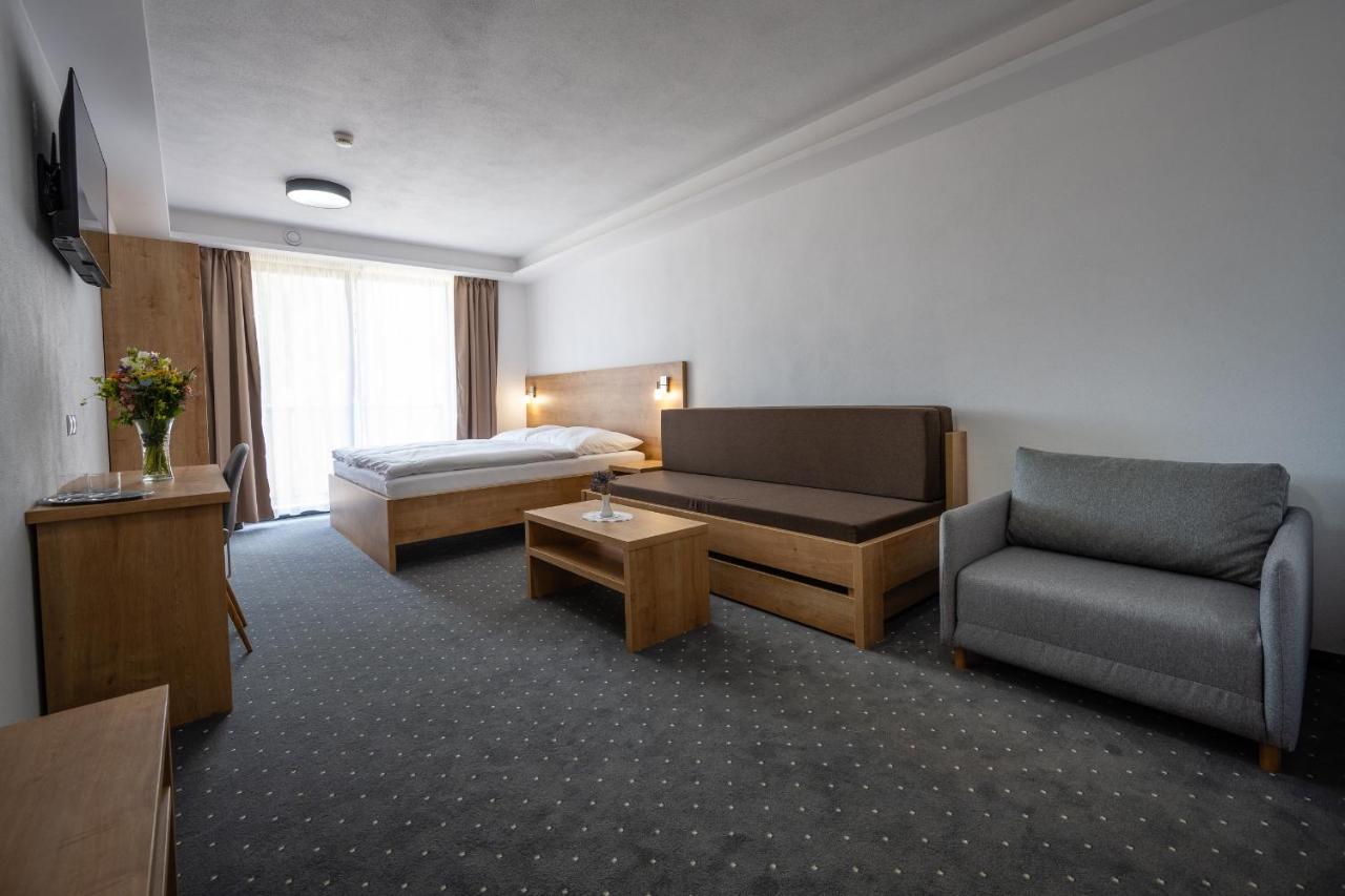 Hotel Berg Liptov Liptovský Mikuláš Exteriér fotografie