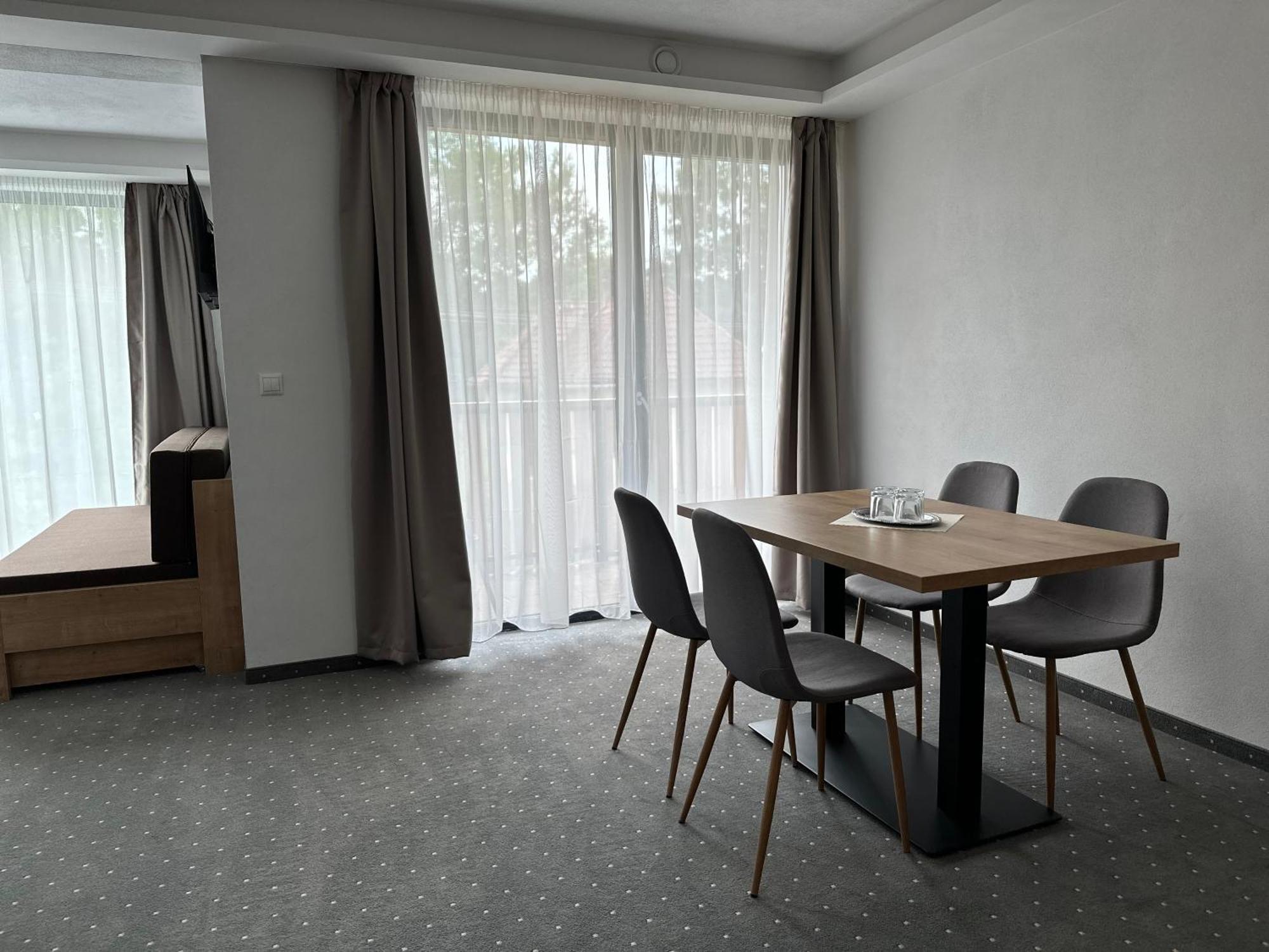 Hotel Berg Liptov Liptovský Mikuláš Exteriér fotografie